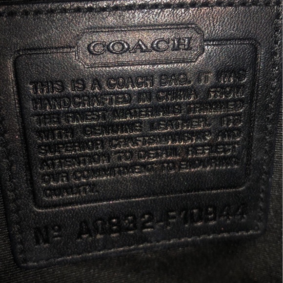 Coach Crossbody 🎀 - Picture 7 of 14